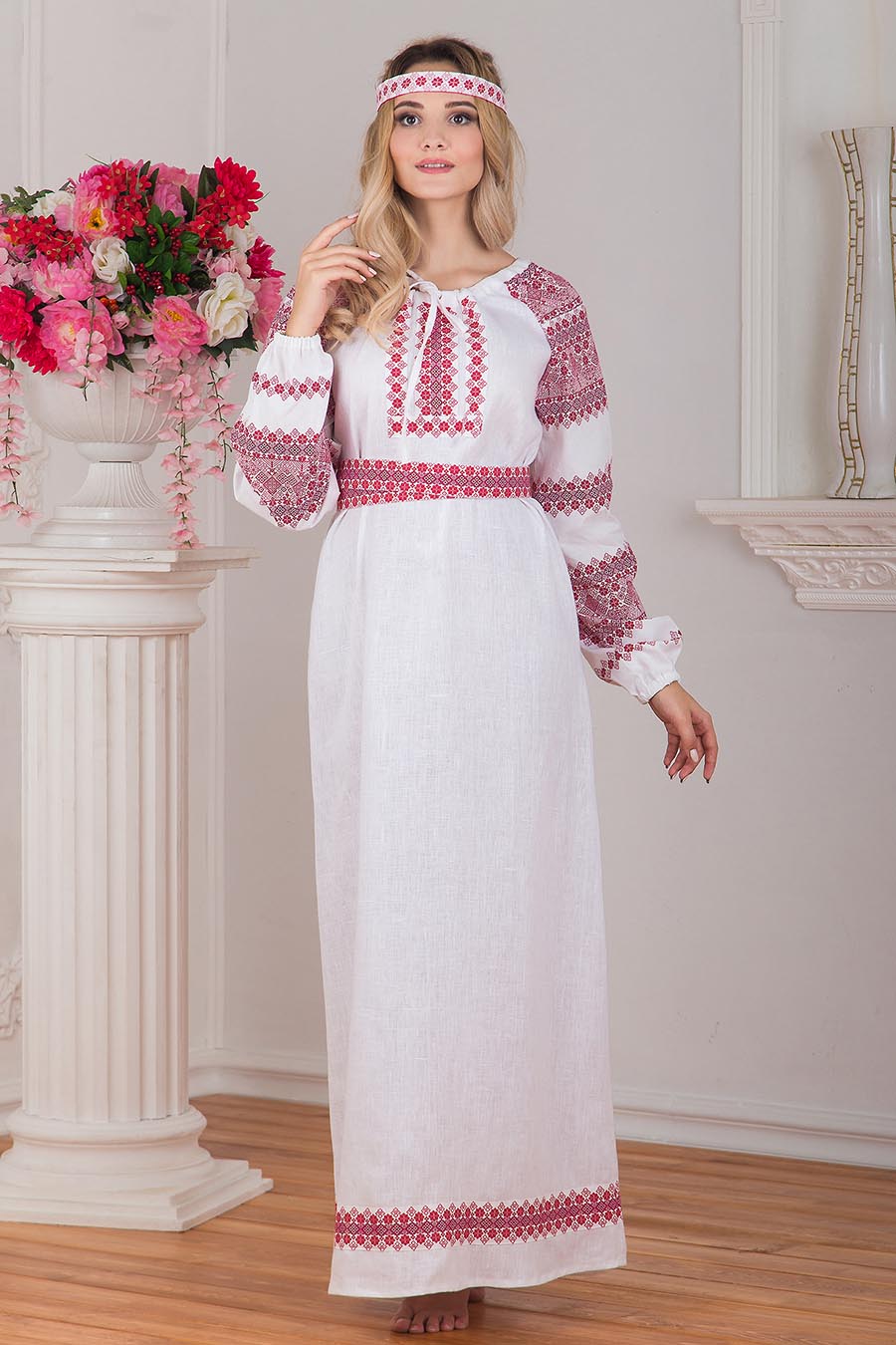 A playful frame from Women in Slavic costumes — online in Moscow